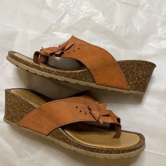 Massimo Caponi Made in Italy Sandals - Picture 2 of 13